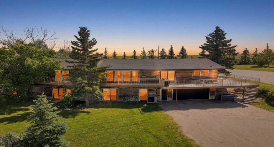 386124 64 Street, Rural Foothills County, Alberta T1S 6C8, 3 Bedrooms Bedrooms, ,4 BathroomsBathrooms,Residential,For Sale,64,A2329408