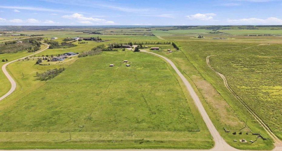 386124 64 Street, Rural Foothills County, Alberta T1S 6C8, 3 Bedrooms Bedrooms, ,4 BathroomsBathrooms,Residential,For Sale,64,A2329408