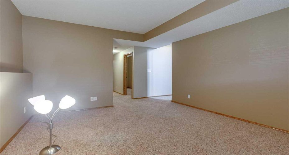 44 Osler Crescent, Red Deer, Alberta T4P 4E8, 3 Bedrooms Bedrooms, ,3 BathroomsBathrooms,Residential,For Sale,Osler,A2329411