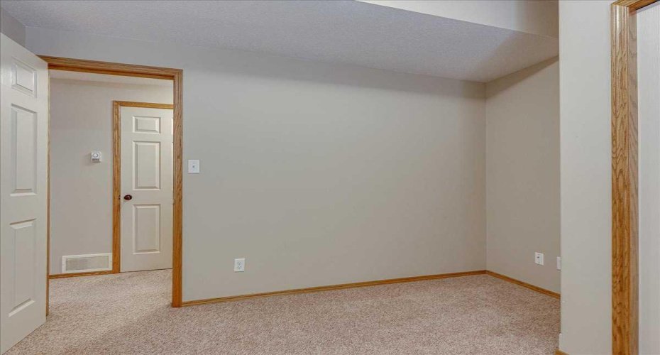 44 Osler Crescent, Red Deer, Alberta T4P 4E8, 3 Bedrooms Bedrooms, ,3 BathroomsBathrooms,Residential,For Sale,Osler,A2329411