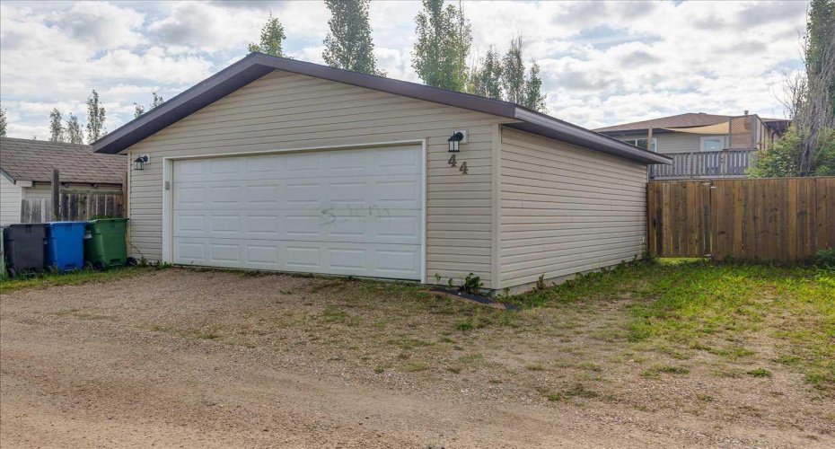 44 Osler Crescent, Red Deer, Alberta T4P 4E8, 3 Bedrooms Bedrooms, ,3 BathroomsBathrooms,Residential,For Sale,Osler,A2329411