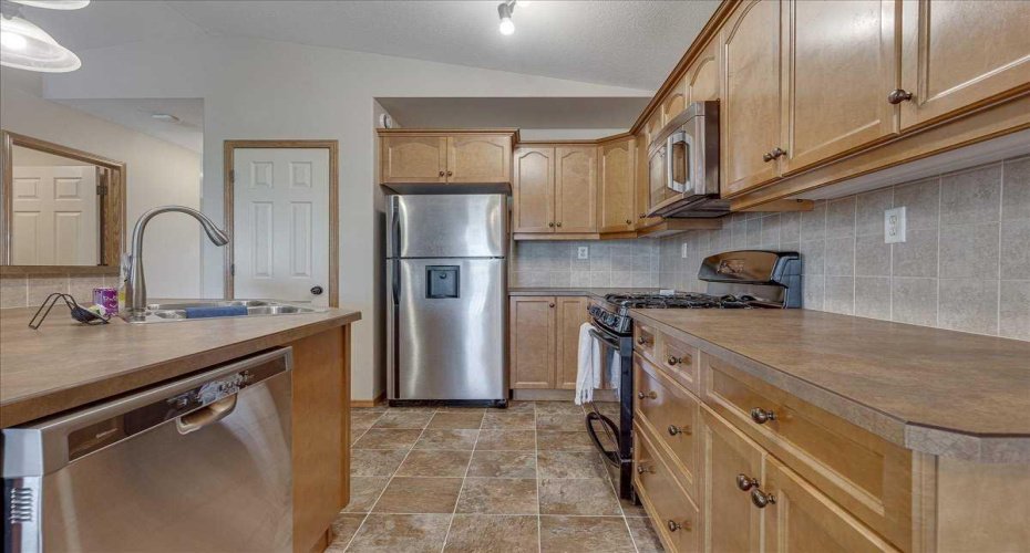 44 Osler Crescent, Red Deer, Alberta T4P 4E8, 3 Bedrooms Bedrooms, ,3 BathroomsBathrooms,Residential,For Sale,Osler,A2329411