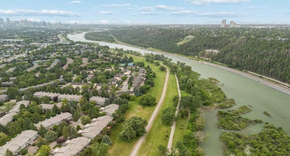 145 Point Drive, Calgary, Alberta T3B 4W1, 2 Bedrooms Bedrooms, ,2 BathroomsBathrooms,Residential,For Sale,Point,A2329414
