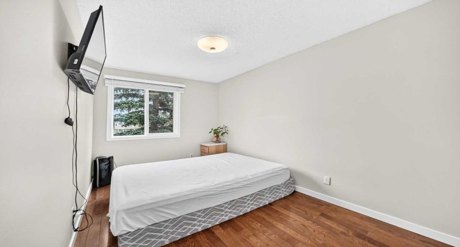 2727 Rundleson Road, Calgary, Alberta T1Y 3Z3, 3 Bedrooms Bedrooms, ,2 BathroomsBathrooms,Residential,For Sale,Rundleson,A2329417