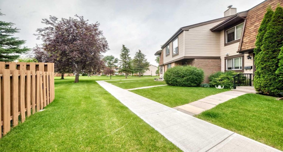 2727 Rundleson Road, Calgary, Alberta T1Y 3Z3, 3 Bedrooms Bedrooms, ,2 BathroomsBathrooms,Residential,For Sale,Rundleson,A2329417