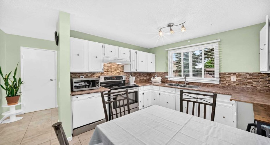 2727 Rundleson Road, Calgary, Alberta T1Y 3Z3, 3 Bedrooms Bedrooms, ,2 BathroomsBathrooms,Residential,For Sale,Rundleson,A2329417