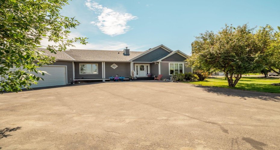 219 Falcon Ridge Way, Rural Lethbridge County, Alberta T1J 5R8, 3 Bedrooms Bedrooms, ,3 BathroomsBathrooms,Residential,For Sale,Falcon Ridge,A2329418