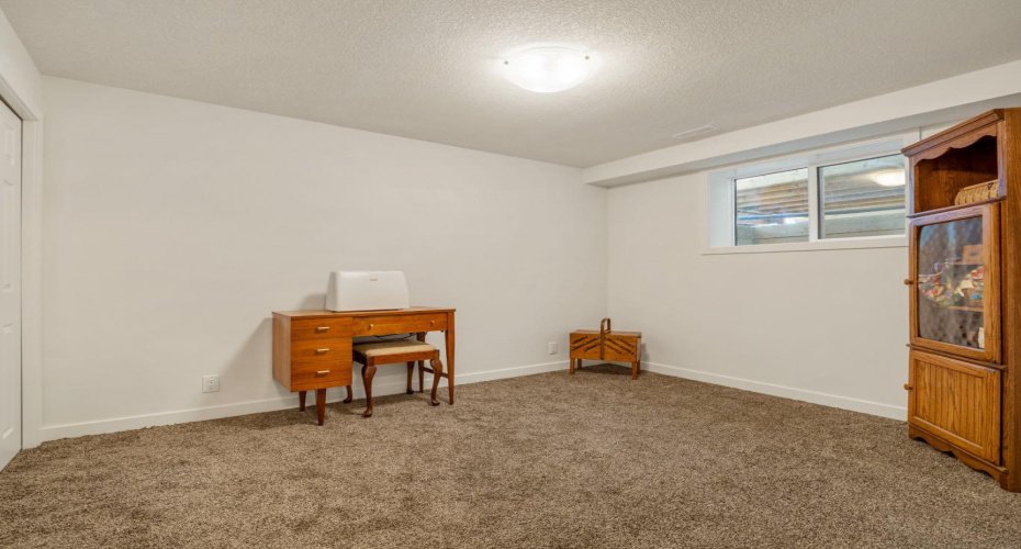 219 Falcon Ridge Way, Rural Lethbridge County, Alberta T1J 5R8, 3 Bedrooms Bedrooms, ,3 BathroomsBathrooms,Residential,For Sale,Falcon Ridge,A2329418