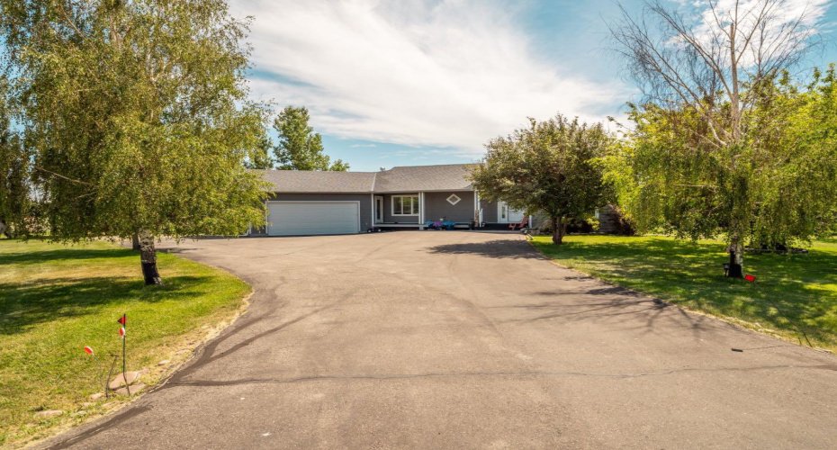219 Falcon Ridge Way, Rural Lethbridge County, Alberta T1J 5R8, 3 Bedrooms Bedrooms, ,3 BathroomsBathrooms,Residential,For Sale,Falcon Ridge,A2329418