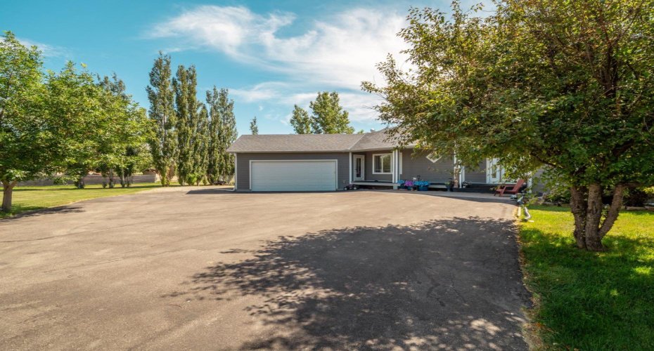 219 Falcon Ridge Way, Rural Lethbridge County, Alberta T1J 5R8, 3 Bedrooms Bedrooms, ,3 BathroomsBathrooms,Residential,For Sale,Falcon Ridge,A2329418