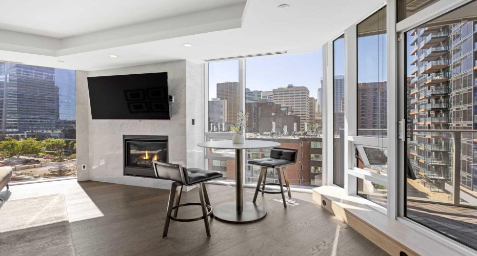 738 1 Avenue, Calgary, Alberta T2P 5G8, 2 Bedrooms Bedrooms, ,2 BathroomsBathrooms,Residential,For Sale,1,A2329435