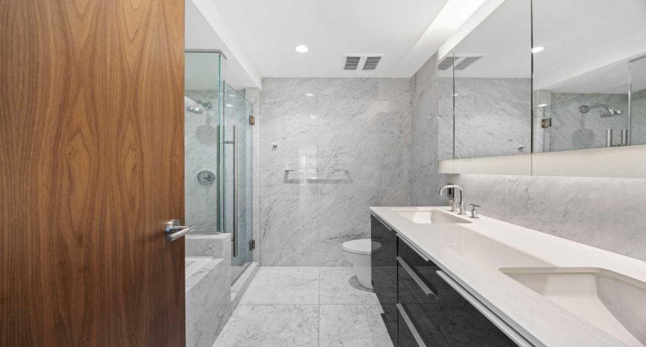 738 1 Avenue, Calgary, Alberta T2P 5G8, 2 Bedrooms Bedrooms, ,2 BathroomsBathrooms,Residential,For Sale,1,A2329435