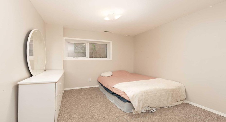 258 McDermott Road, Coalhurst, Alberta T0L0V0, 4 Bedrooms Bedrooms, ,3 BathroomsBathrooms,Residential,For Sale,McDermott,A2329438