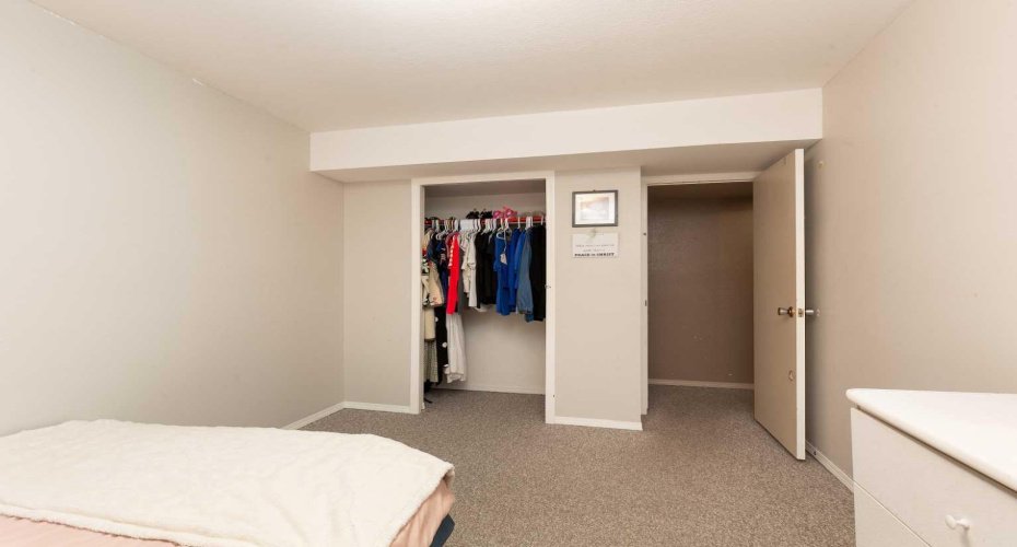 258 McDermott Road, Coalhurst, Alberta T0L0V0, 4 Bedrooms Bedrooms, ,3 BathroomsBathrooms,Residential,For Sale,McDermott,A2329438