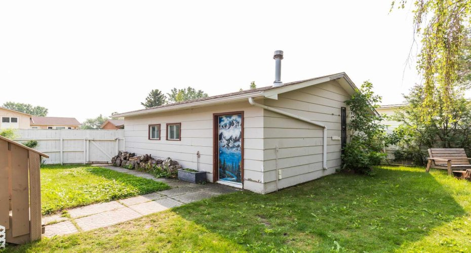 258 McDermott Road, Coalhurst, Alberta T0L0V0, 4 Bedrooms Bedrooms, ,3 BathroomsBathrooms,Residential,For Sale,McDermott,A2329438