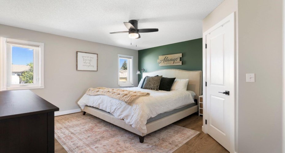 34 West Mcmanus Road, Cochrane, Alberta T4C 1L8, 5 Bedrooms Bedrooms, ,3 BathroomsBathrooms,Residential,For Sale,West Mcmanus,A2329442
