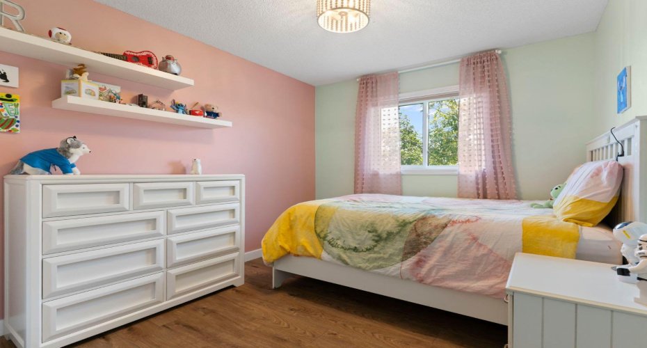 34 West Mcmanus Road, Cochrane, Alberta T4C 1L8, 5 Bedrooms Bedrooms, ,3 BathroomsBathrooms,Residential,For Sale,West Mcmanus,A2329442