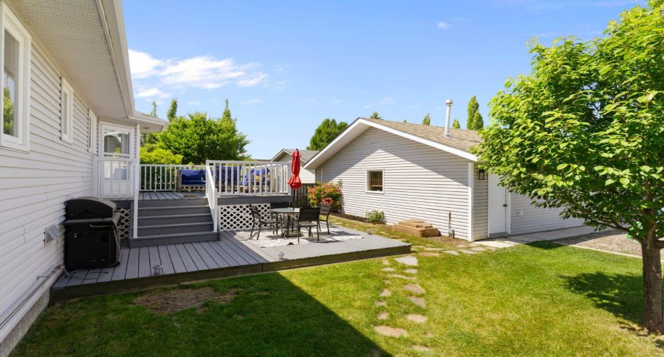 34 West Mcmanus Road, Cochrane, Alberta T4C 1L8, 5 Bedrooms Bedrooms, ,3 BathroomsBathrooms,Residential,For Sale,West Mcmanus,A2329442