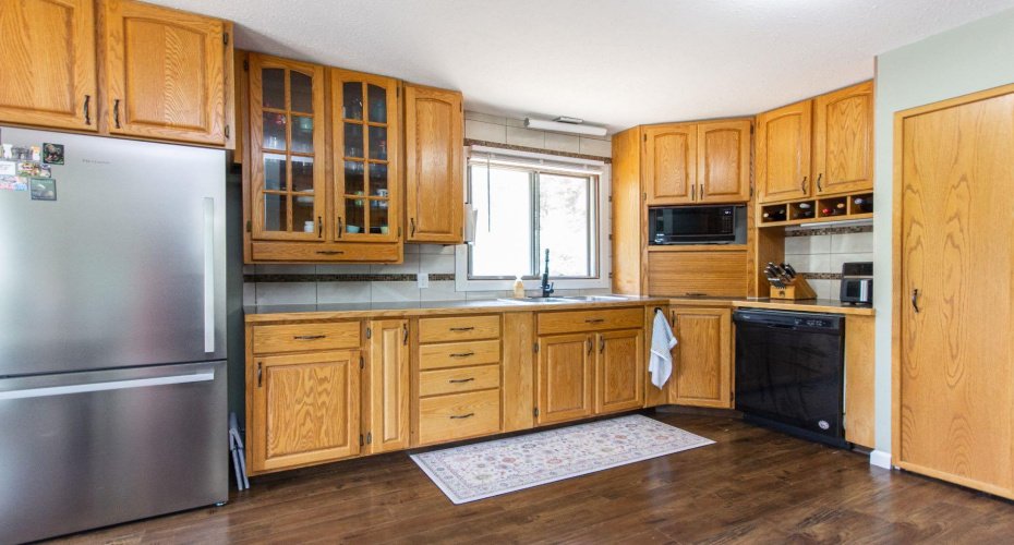 6308 61 Avenue, Red Deer, Alberta T4N 5R8, 5 Bedrooms Bedrooms, ,2 BathroomsBathrooms,Residential,For Sale,61,A2329459