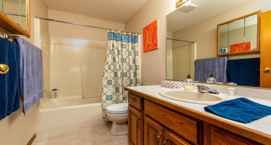 4802 46 Street, Lloydminster, Saskatchewan S9V0J7, 2 Bedrooms Bedrooms, ,1 BathroomBathrooms,Residential,For Sale,46,A2329464