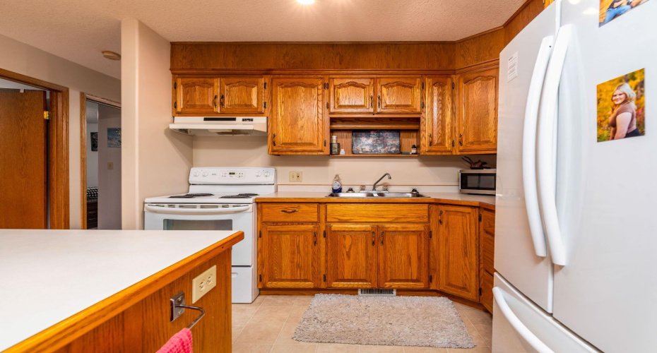 4802 46 Street, Lloydminster, Saskatchewan S9V0J7, 2 Bedrooms Bedrooms, ,1 BathroomBathrooms,Residential,For Sale,46,A2329464