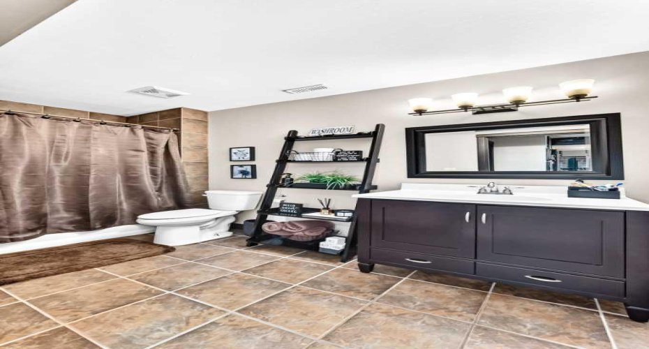 188 Hawkmere Way, Chestermere, Alberta T1X 0C9, 4 Bedrooms Bedrooms, ,4 BathroomsBathrooms,Residential,For Sale,Hawkmere,A2329465