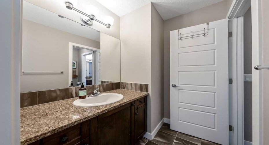 Jack-n-jill bathroom between bedroom 2 and 3
