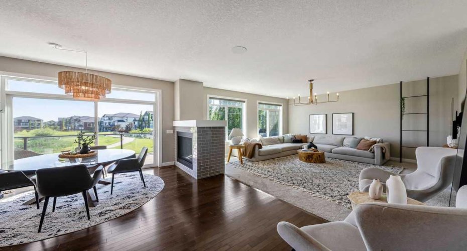 Multi-sided fireplace