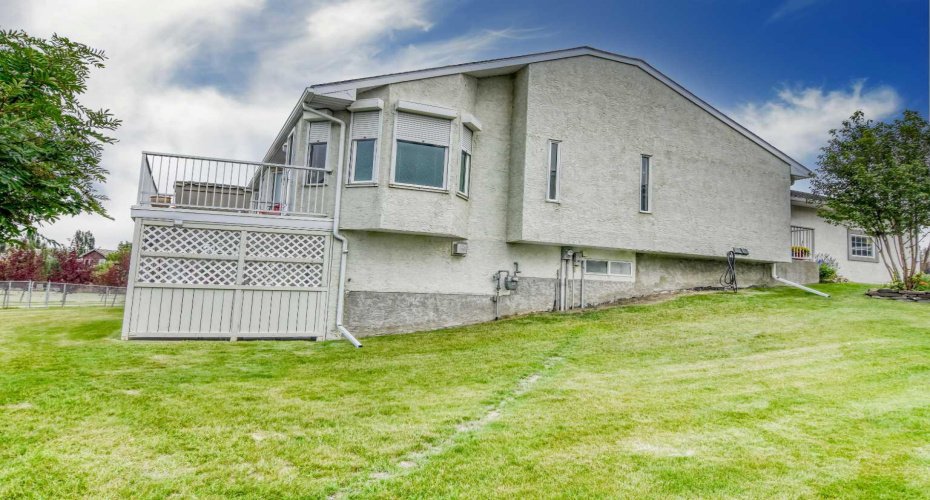 33 Strathmore Lakes Bay, Strathmore, Alberta T1P 1L8, 2 Bedrooms Bedrooms, ,3 BathroomsBathrooms,Residential,For Sale,Strathmore Lakes,A2329475