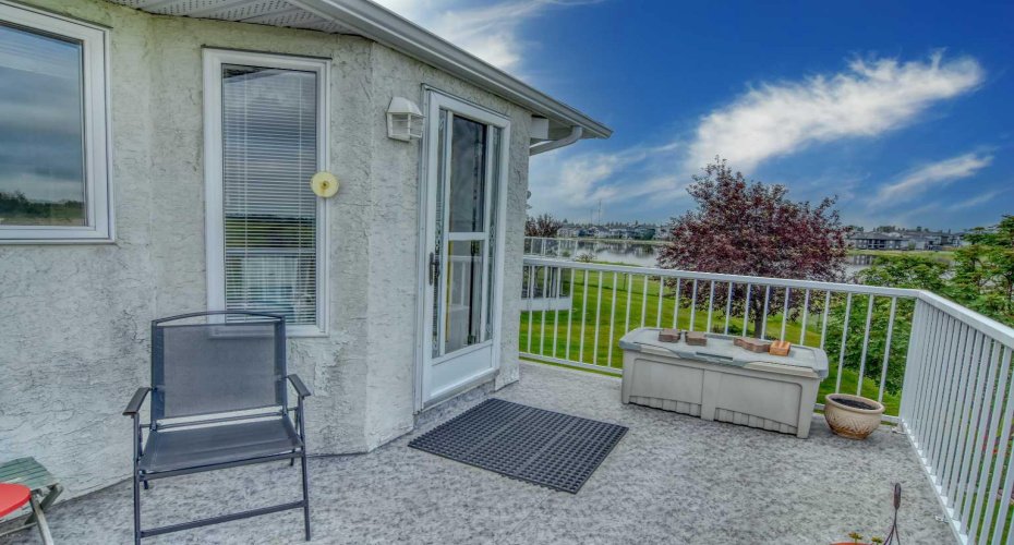 33 Strathmore Lakes Bay, Strathmore, Alberta T1P 1L8, 2 Bedrooms Bedrooms, ,3 BathroomsBathrooms,Residential,For Sale,Strathmore Lakes,A2329475