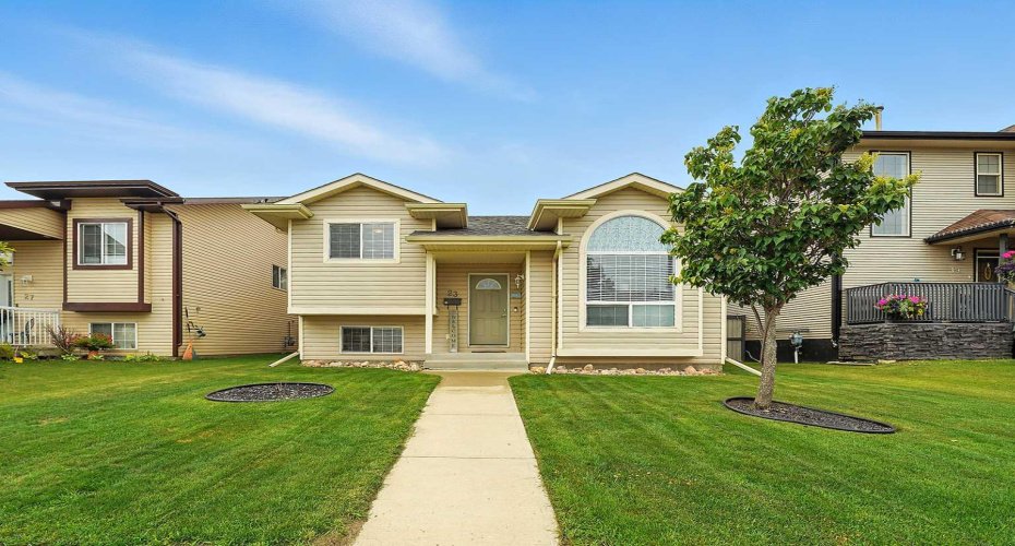 23 Dubois Crescent, Red Deer, Alberta T4R 3H8, 5 Bedrooms Bedrooms, ,3 BathroomsBathrooms,Residential,For Sale,Dubois,A2329503