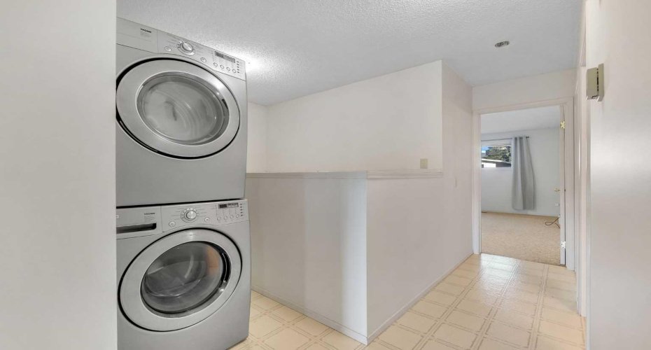 4736 17 Avenue, Calgary, Alberta T3B 0P5, 4 Bedrooms Bedrooms, ,2 BathroomsBathrooms,Residential,For Sale,17,A2329506