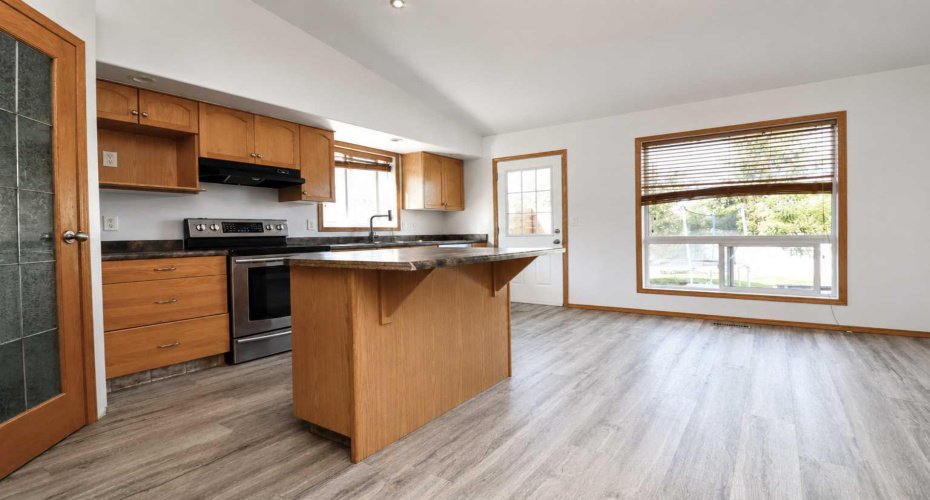 7017 Kateri Drive, Grande Prairie, Alberta T8W 2Y2, 5 Bedrooms Bedrooms, ,3 BathroomsBathrooms,Residential,For Sale,Kateri Drive,A2329528