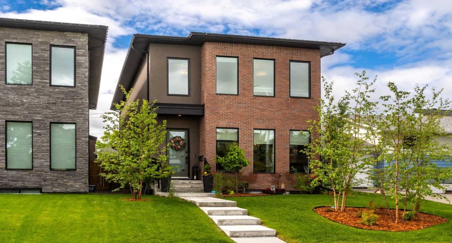 3515 7 Avenue, Calgary, Alberta T3C0C9, 4 Bedrooms Bedrooms, ,4 BathroomsBathrooms,Residential,For Sale,7,A2329536
