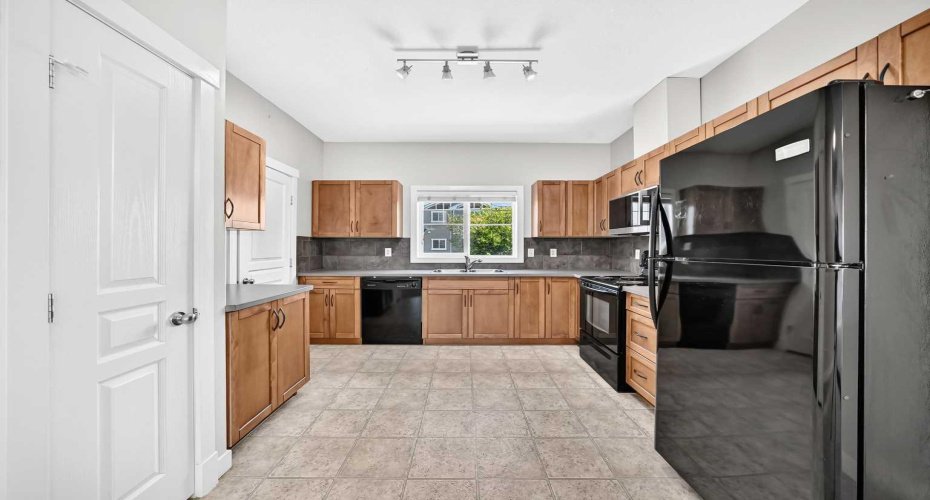 281 Cougar Ridge Drive, Calgary, Alberta T3H 0J2, 1 Bedroom Bedrooms, ,1 BathroomBathrooms,Residential,For Sale,Cougar Ridge,A2329545