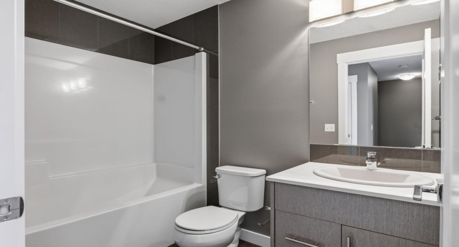 111 Rainbow Falls Gate, Chestermere, Alberta T1X0Z5, 3 Bedrooms Bedrooms, ,3 BathroomsBathrooms,Residential,For Sale,Rainbow Falls,A2329553