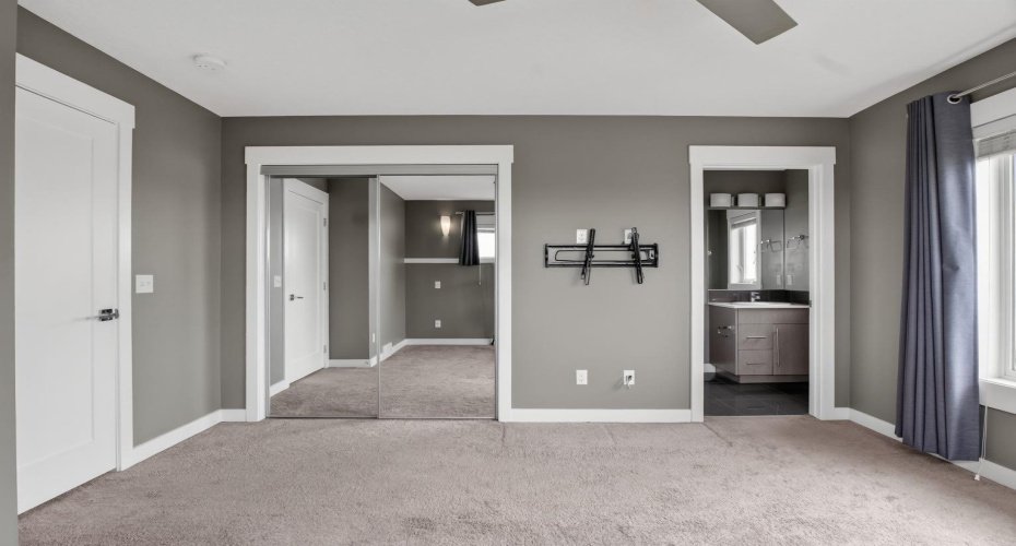 111 Rainbow Falls Gate, Chestermere, Alberta T1X0Z5, 3 Bedrooms Bedrooms, ,3 BathroomsBathrooms,Residential,For Sale,Rainbow Falls,A2329553