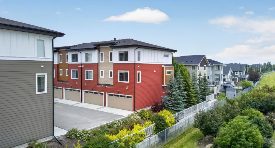111 Rainbow Falls Gate, Chestermere, Alberta T1X0Z5, 3 Bedrooms Bedrooms, ,3 BathroomsBathrooms,Residential,For Sale,Rainbow Falls,A2329553