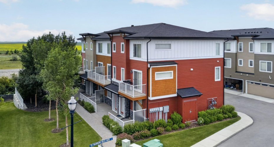 111 Rainbow Falls Gate, Chestermere, Alberta T1X0Z5, 3 Bedrooms Bedrooms, ,3 BathroomsBathrooms,Residential,For Sale,Rainbow Falls,A2329553