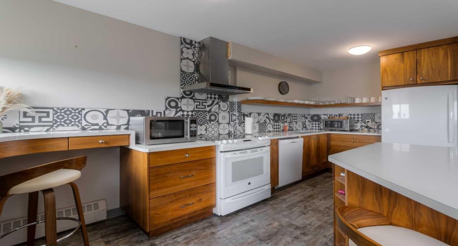 515 6 Street, Lethbridge, Alberta T1J 4J1, 2 Bedrooms Bedrooms, ,1 BathroomBathrooms,Residential,For Sale,6,A2329562