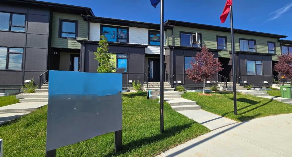 224 Vantage Drive, Cochrane, Alberta T4C3G5, 3 Bedrooms Bedrooms, ,3 BathroomsBathrooms,Residential,For Sale,Vantage,A2329563