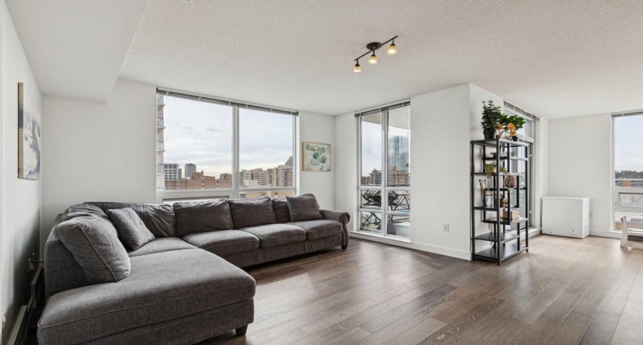 1118 12 Avenue, Calgary, Alberta T2R 0P4, 2 Bedrooms Bedrooms, ,2 BathroomsBathrooms,Residential,For Sale,12,A2329572