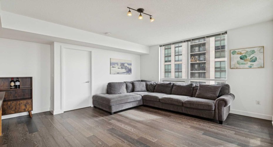 1118 12 Avenue, Calgary, Alberta T2R 0P4, 2 Bedrooms Bedrooms, ,2 BathroomsBathrooms,Residential,For Sale,12,A2329572