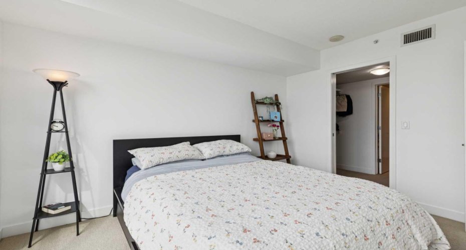 1118 12 Avenue, Calgary, Alberta T2R 0P4, 2 Bedrooms Bedrooms, ,2 BathroomsBathrooms,Residential,For Sale,12,A2329572