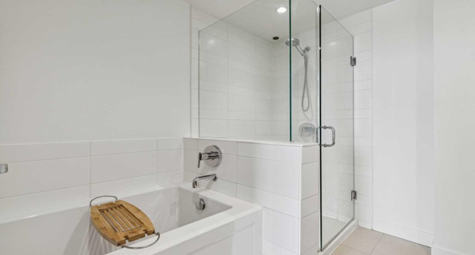 1118 12 Avenue, Calgary, Alberta T2R 0P4, 2 Bedrooms Bedrooms, ,2 BathroomsBathrooms,Residential,For Sale,12,A2329572