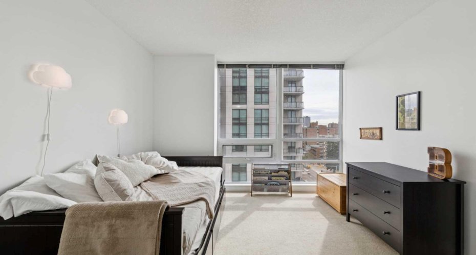 1118 12 Avenue, Calgary, Alberta T2R 0P4, 2 Bedrooms Bedrooms, ,2 BathroomsBathrooms,Residential,For Sale,12,A2329572