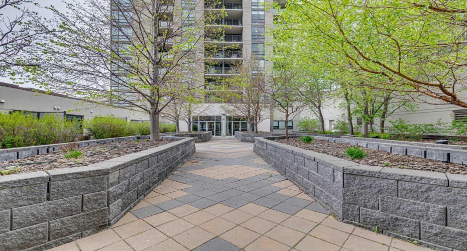 1118 12 Avenue, Calgary, Alberta T2R 0P4, 2 Bedrooms Bedrooms, ,2 BathroomsBathrooms,Residential,For Sale,12,A2329572