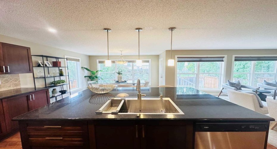 29 Everhollow Rise, Calgary, Alberta T2Y 5H2, 3 Bedrooms Bedrooms, ,3 BathroomsBathrooms,Residential,For Sale,Everhollow,A2329579