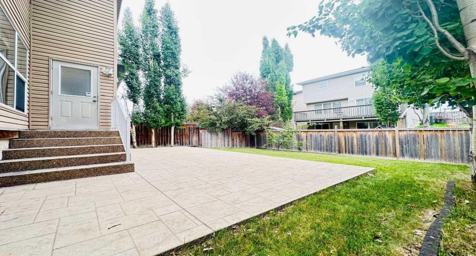 29 Everhollow Rise, Calgary, Alberta T2Y 5H2, 3 Bedrooms Bedrooms, ,3 BathroomsBathrooms,Residential,For Sale,Everhollow,A2329579