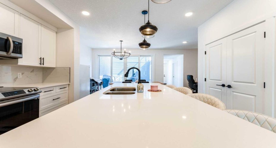 76 Lucas Boulevard, Calgary, Alberta T3P 1H9, 4 Bedrooms Bedrooms, ,4 BathroomsBathrooms,Residential,For Sale,Lucas,A2329584